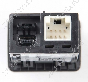 Розетка USB Веста NG, Искра, Renault Duster 1 порт 8450044205 СОАТЭ