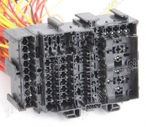 Колодка для предохранителей и реле Ларгус FL, Renault Duster 2, Dacia 1801764-1 TE Connectivity